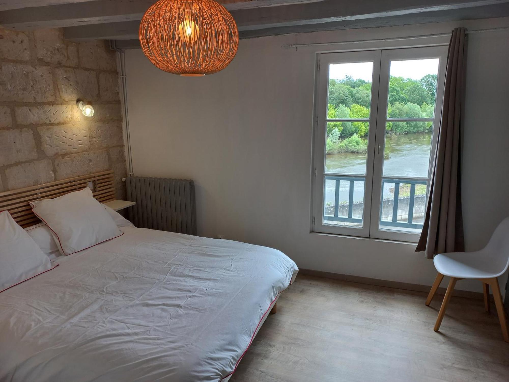 Agreable Maison De Ville Au Coeur De Chinon Kültér fotó