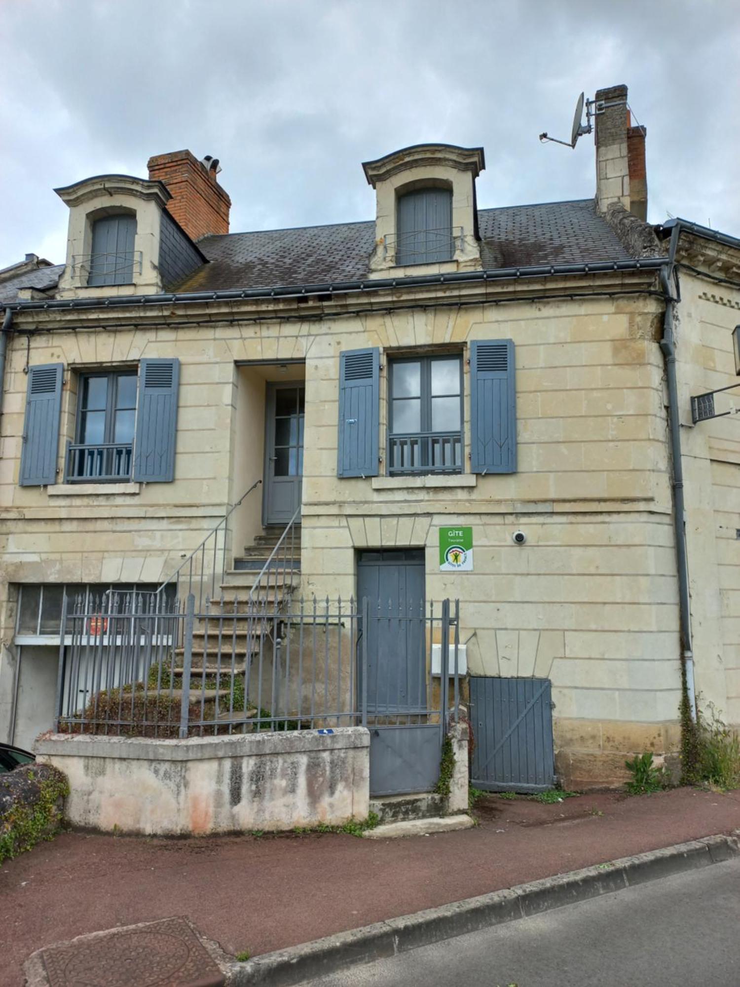 Agreable Maison De Ville Au Coeur De Chinon Kültér fotó